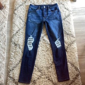 AE High Rise Jegging Jeans size 6 R, distressed 360 next level stretch!